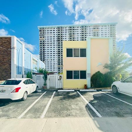 Hollywood Beachfront House Exterior photo