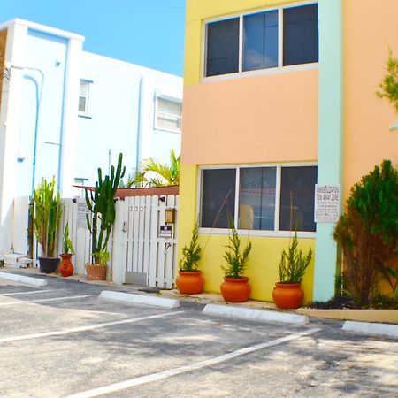 Hollywood Beachfront House Exterior photo