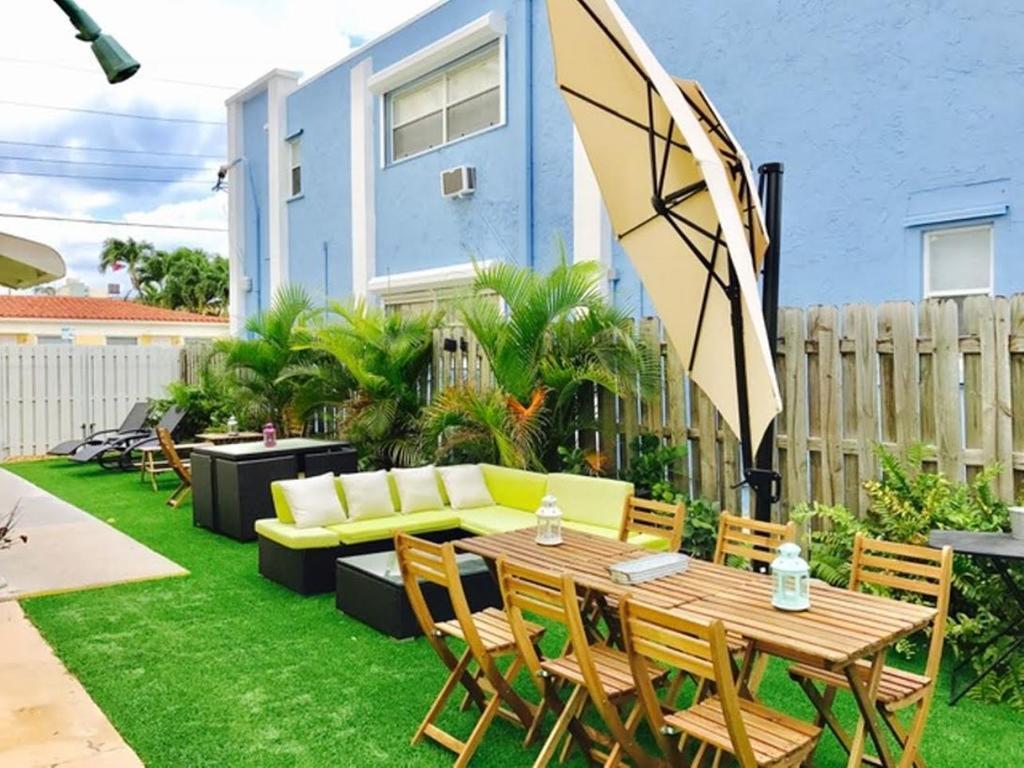 Hollywood Beachfront House Exterior photo