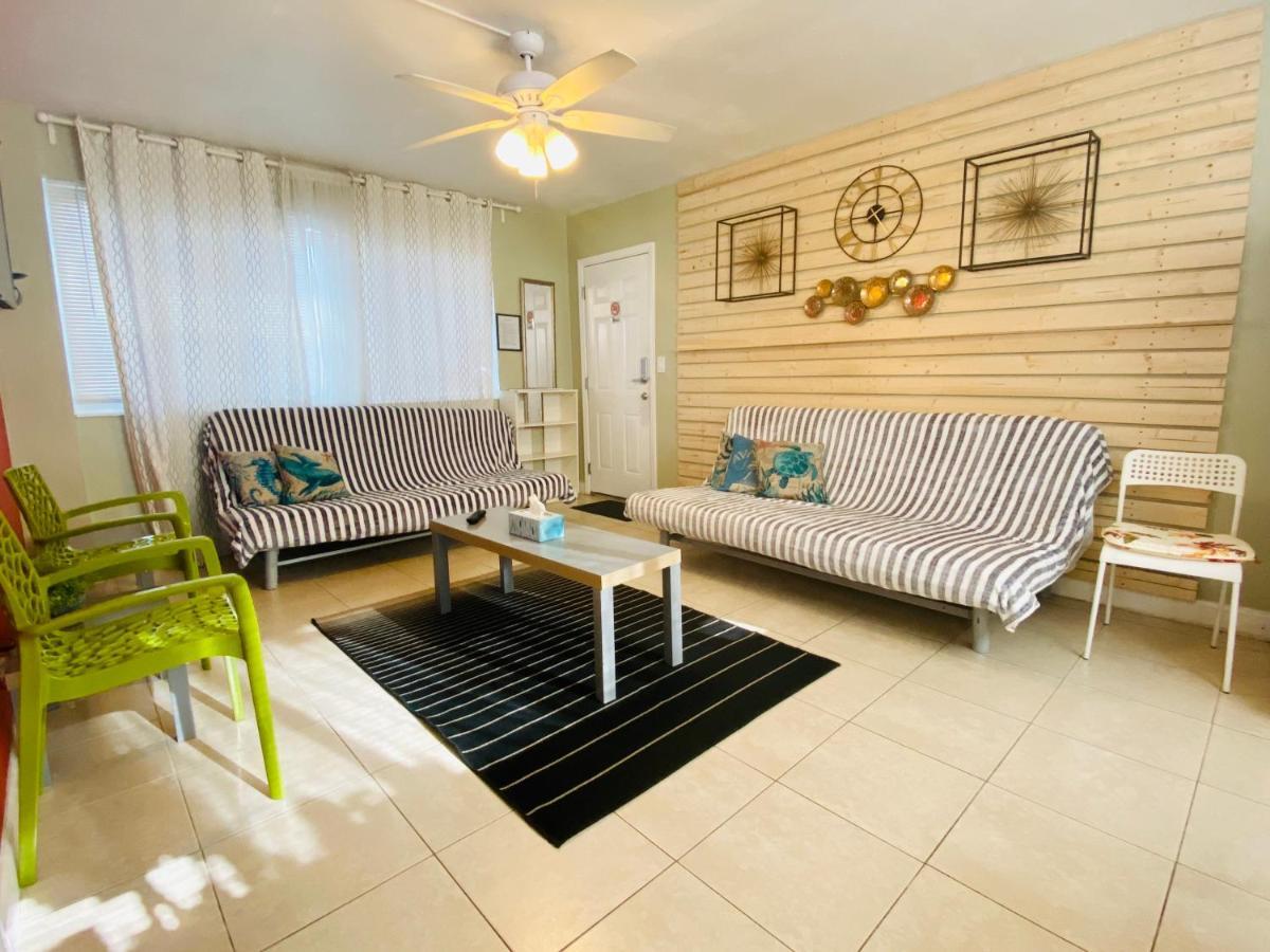 Hollywood Beachfront House Exterior photo